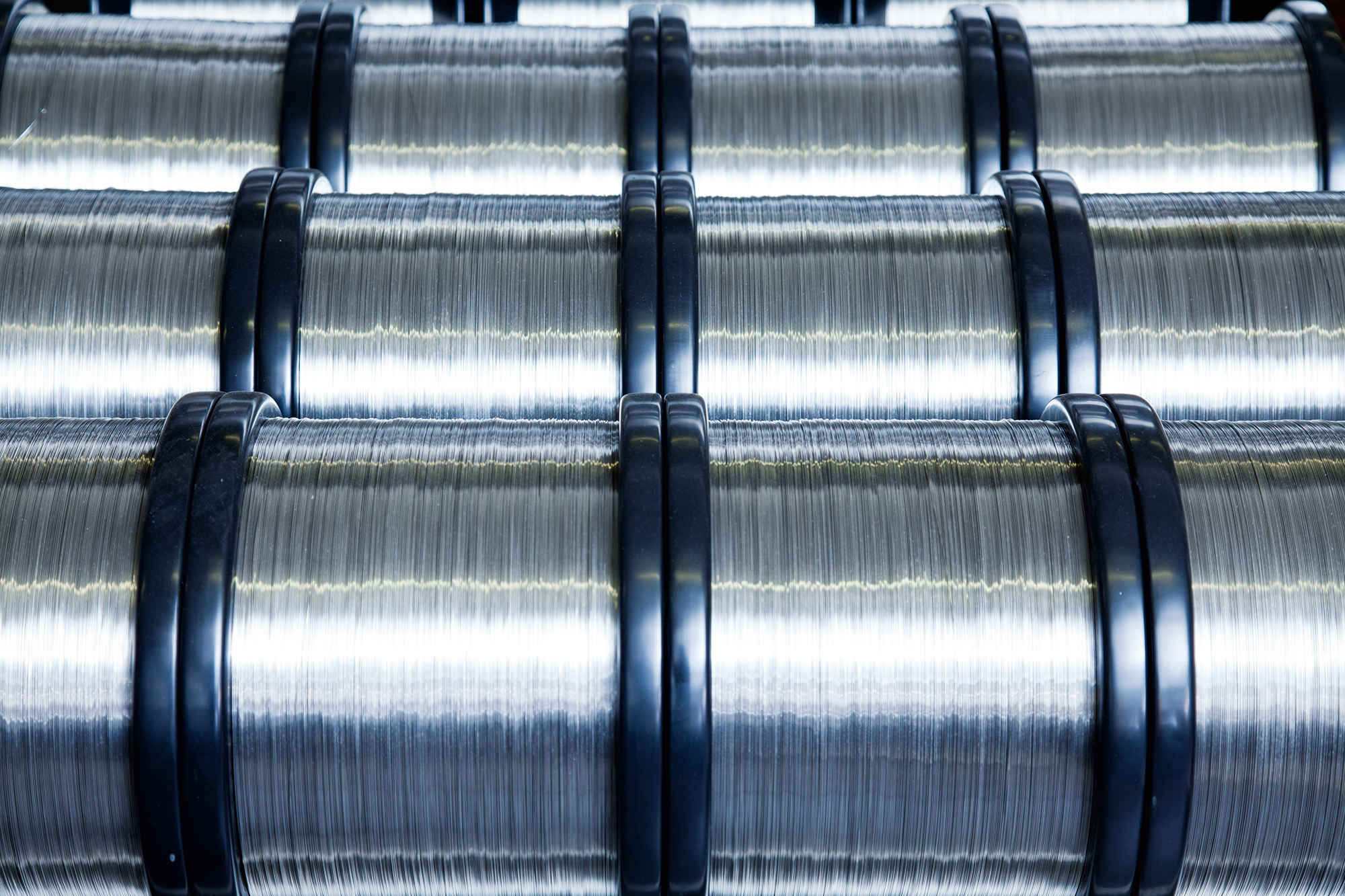 FRZ_IHH_Produkte_08 closeup of wire spools